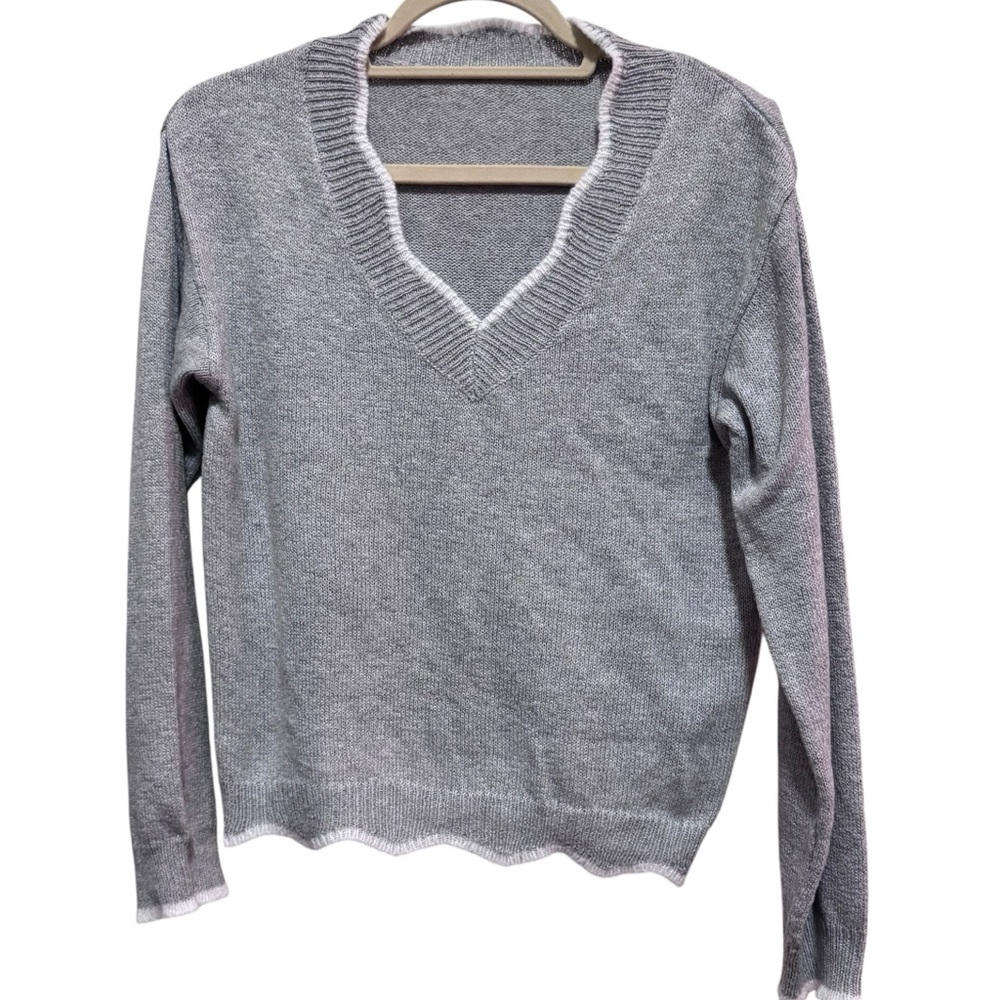 Gray Sweater white scalloped trim- size Med - NWOT